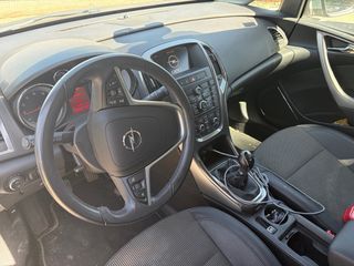 Opel Astra 2011 1.4 turbo 140cv
