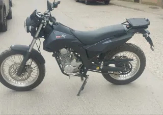 DERBI Naked Moto Manual Negra