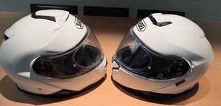 2 Cascos SHOEI Neotec 3 y Neotec e intercomunicado