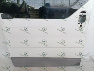 7751472220 PUERTA LATERAL -DERECHA RENAULT TRAFIC