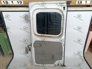 7751472648 PUERTA TRASERA DERECHA RENAULT TRAFIC I