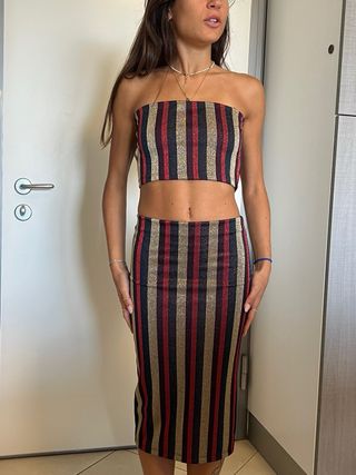 Completo Zara S righe oro, rosso