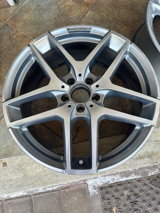 Cerchi lega Mercedes 18 8J 19H 2ET38