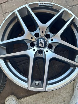 Cerchi lega Mercedes 18 8J 19H 2ET38