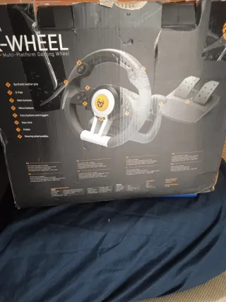 Volante KROM K-WHEEL para PS4/PS5/Xbox