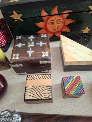 Cajas y adornos lote 20 euros