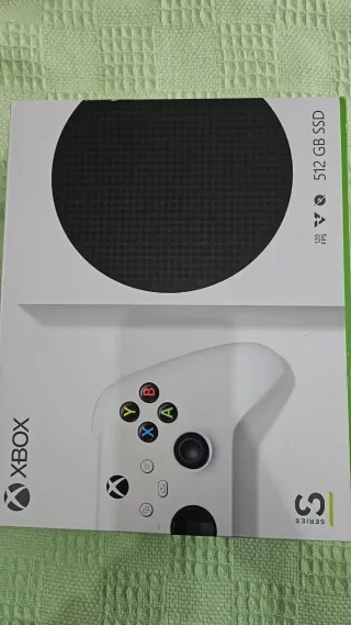 Xbox Series S 512GB + 2 Mandos