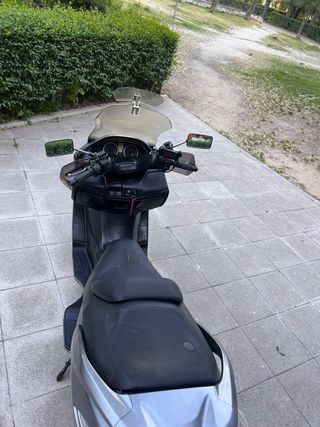 Suzuki Burgman 400cc 2009
