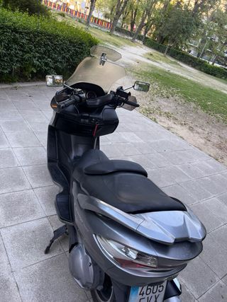 Suzuki Burgman 400cc 2009