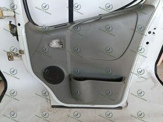 7751478601 PUERTA DELANTERA DERECHA RENAULT TRAFIC