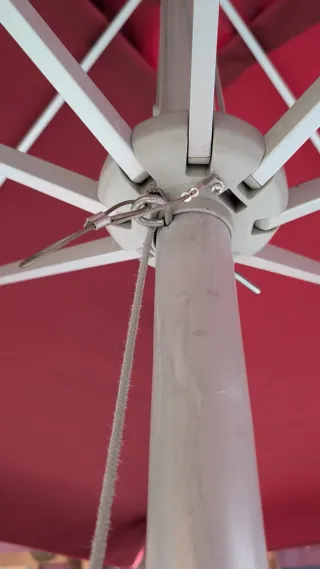 2 sombrillas cuadradas granates