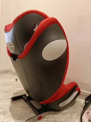 Silla de coche Cybex ISOFIX Roja.