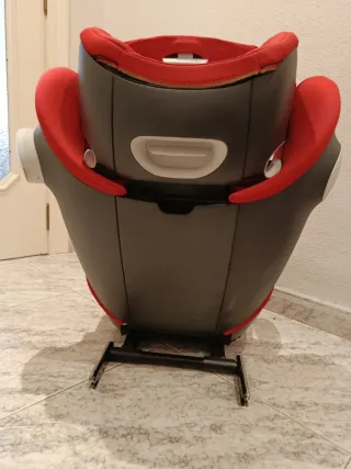 Silla de coche Cybex ISOFIX Roja.