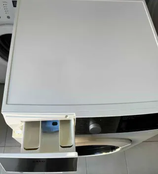 LAVADORA DE CARGA FRONTAL MARCA AEG DE 9 KILOS