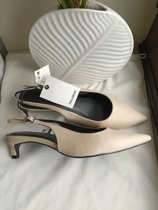 Décolleté ecru' Pull&Bear