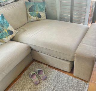 Sofá KIVIK 3 plazas chaiselongue beige