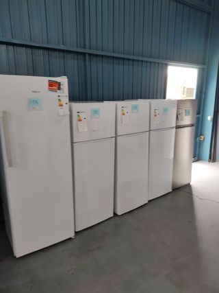 Frigorífico con congelador superior desde