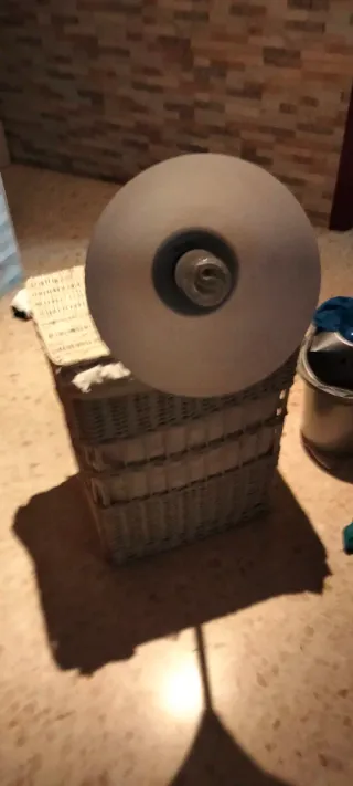 Lámpara de pie negra metal