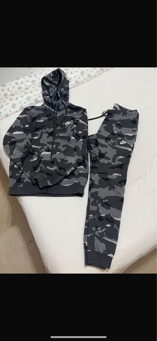 Conjunto Nike Camuflaje Gris y Negro