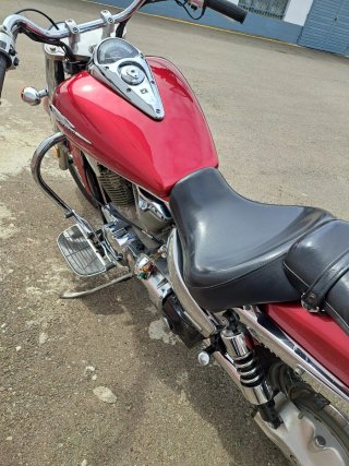 Honda VTX 1300 Roja y Negra