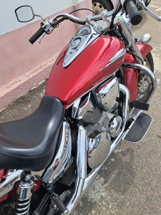 Honda VTX 1300 Roja y Negra