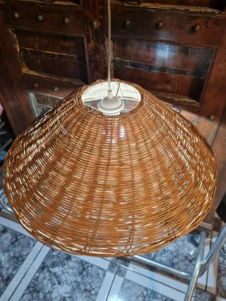 Lámpara colgante de mimbre