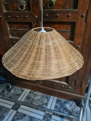 Lámpara colgante de mimbre