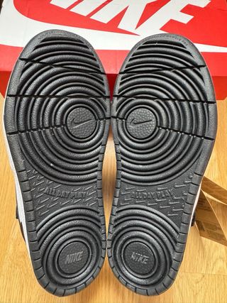 Zapatillas Nike niño/niña blancas y negras