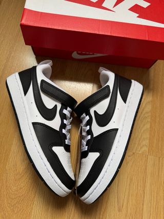 Zapatillas Nike niño/niña blancas y negras