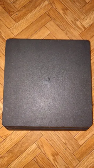 Consola Sony PS4 Negra