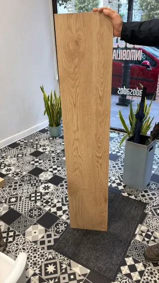 Suelo porcelánico imitación madera