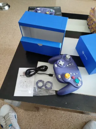 Mando NYXI Wizard para Switch Morado