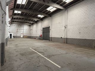 Nave industrial en alquiler en Sils