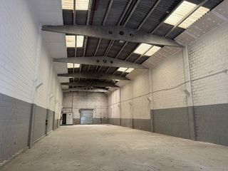 Nave industrial en alquiler en Sils