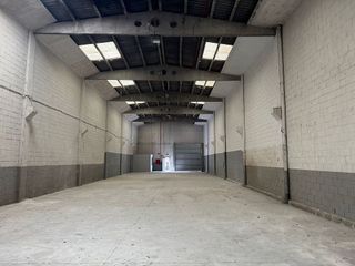 Nave industrial en alquiler en Sils