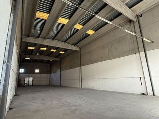 Nave industrial en alquiler en Sils