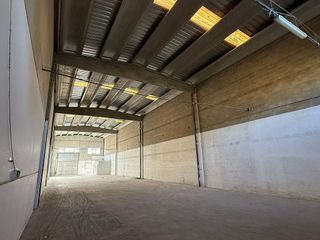 Nave industrial en alquiler en Sils