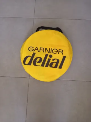 Tienda de playa amarilla Garnier Delial
