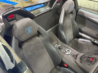 Lamborghini Aventador 2019