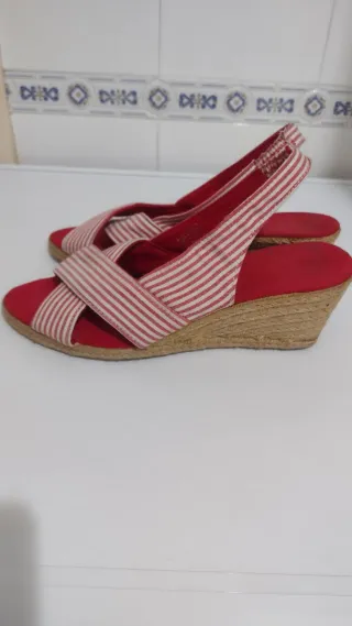 Sandalias mujer rojas y blancas numero 40