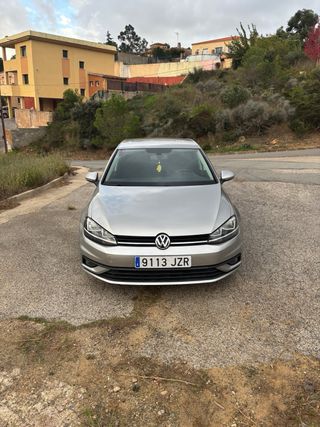 Volkswagen Golf 7 ( negociable)