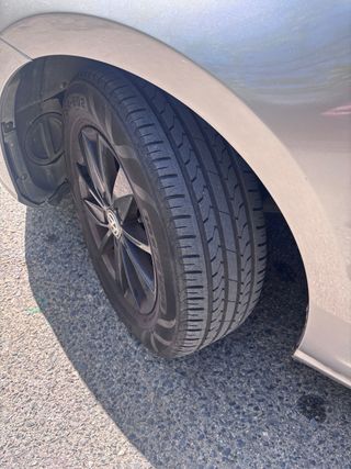 Volkswagen Golf 7 ( negociable)