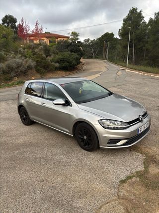 Volkswagen Golf 7 ( negociable)
