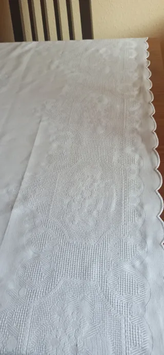 Mantelería Cuadrada 150x150 Blanca