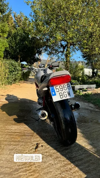 Yamaha 600n Naked Gris/Roja Manual