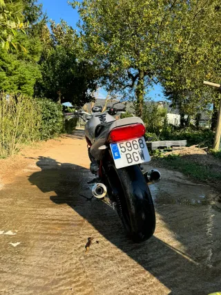 Yamaha 600n Naked Gris/Roja Manual