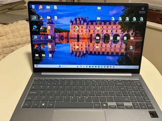 Portátil Samsung Book4 Edge Gris