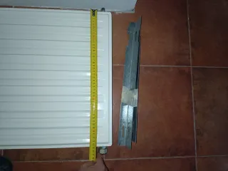 Radiador blanco de metal