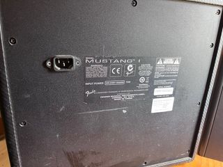 Amplificador Fender Mustang I DSP Guitarra