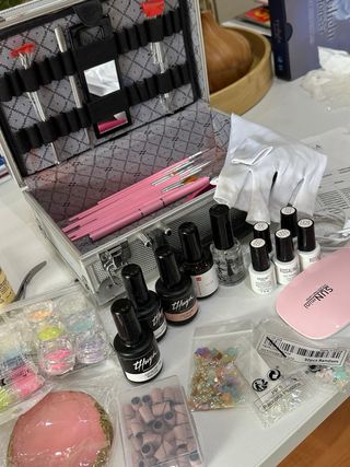 Kit Uñas Acrílicas/Gel con Maletín Thuya